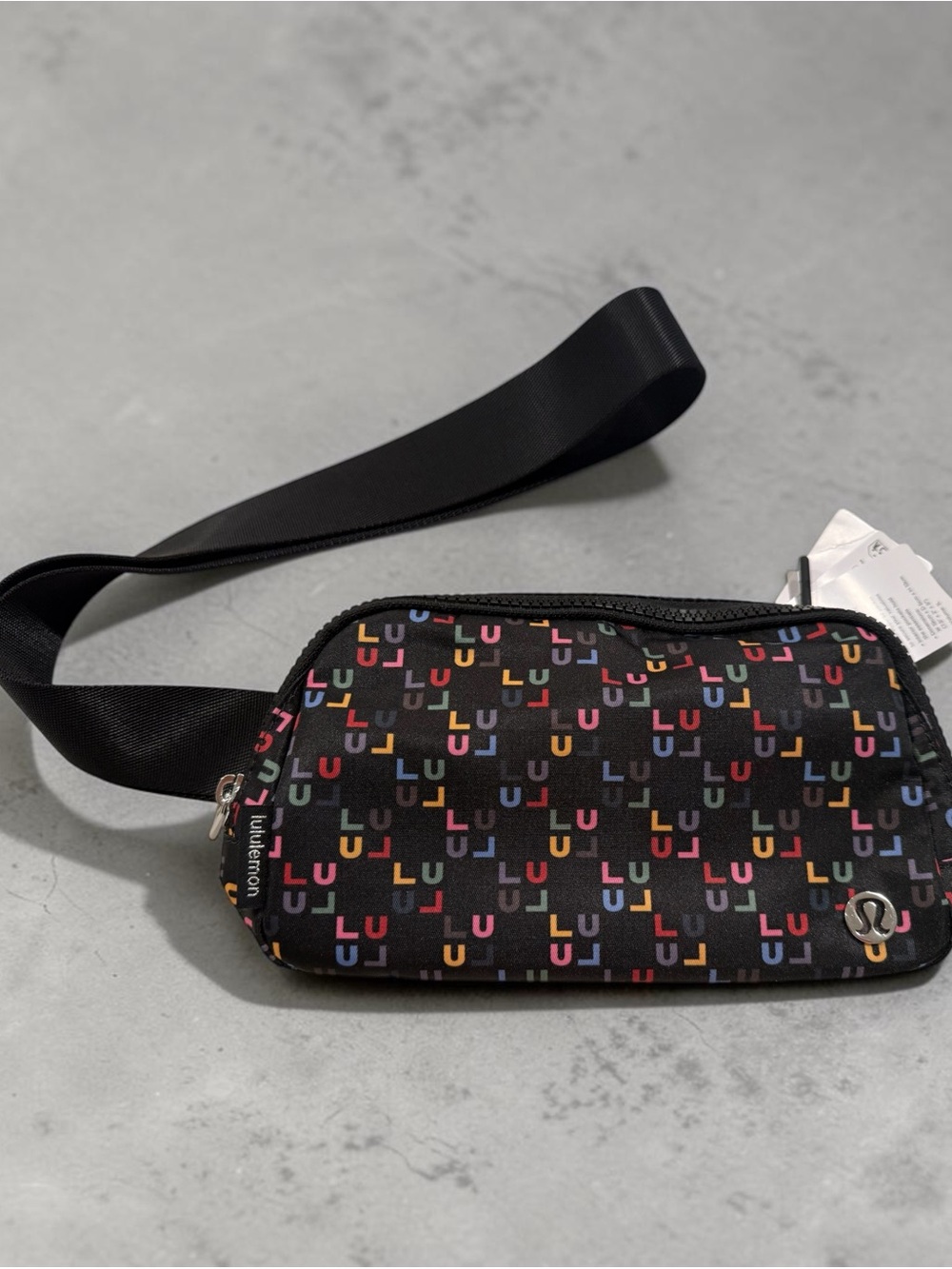 NWT Lululemon Everywhere Belt Bag in LULB/Black/Silver